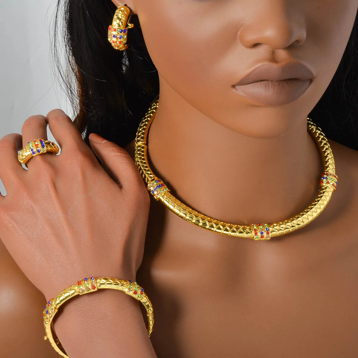 Women's Jewelry 4-Piece Round Necklace Bracelet Earrings Ring Gold Classic Dubai Luxury 18k Gold-Plated