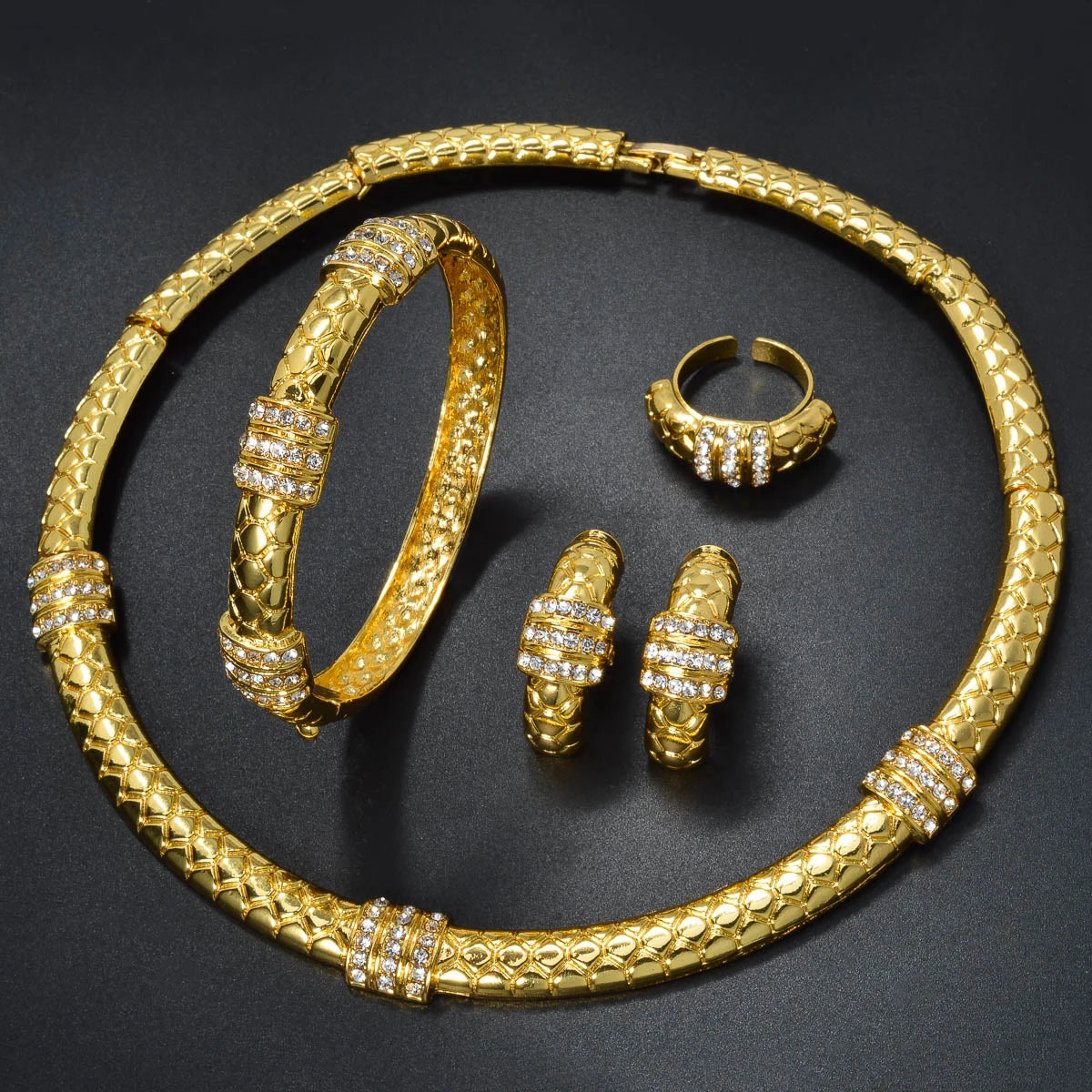 Women's Jewelry 4-Piece Round Necklace Bracelet Earrings Ring Gold Classic Dubai Luxury 18k Gold-Plated